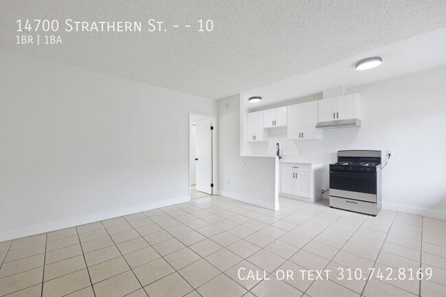 Photo - 14700 Strathern St Unidad 10