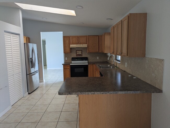 Cocina - 1314 Onyx St