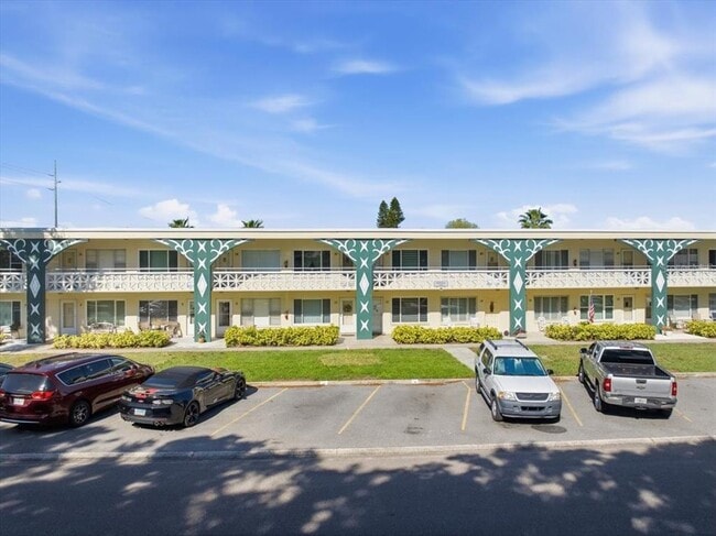 Building Photo - 2400 Franciscan Dr Unit 38