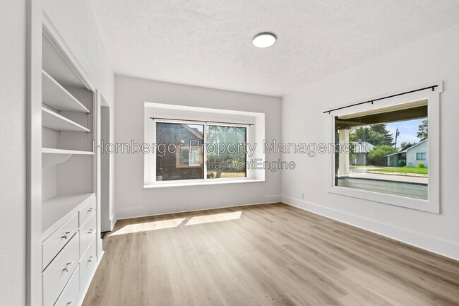 Photo - 2719 E Columbia Ave