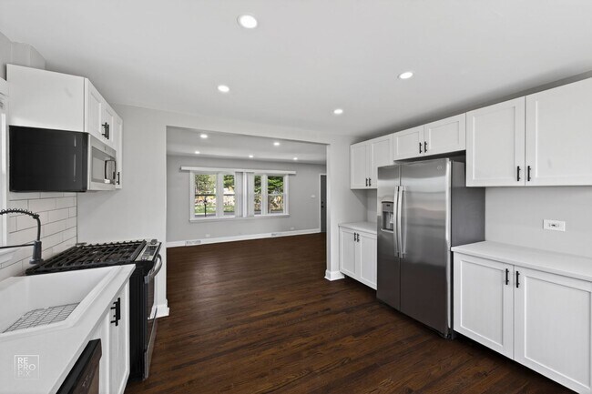 Photo - Gorgeous 3 Bedroom Home in Wauconda!