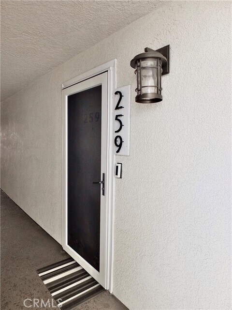 Photo - 15000 Downey Ave Unidad 259 Rental