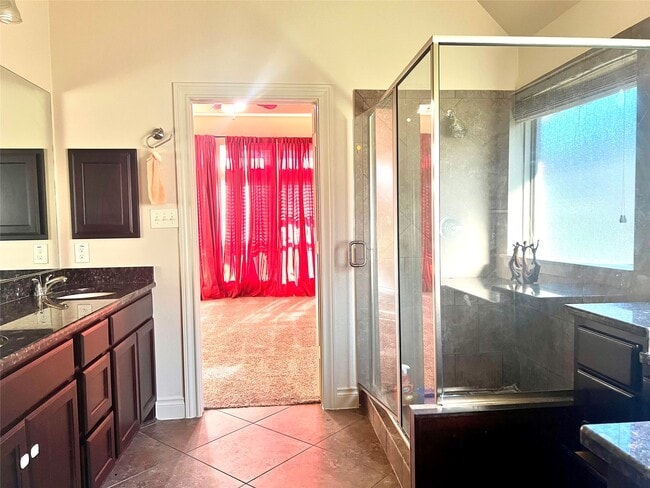 Building Photo - 2801 Field Hollow Dr