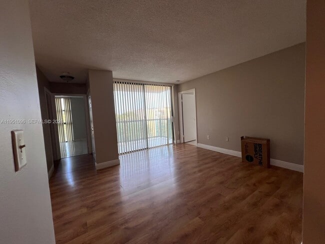 Photo - 11800 SW 18th St Unit 511-4