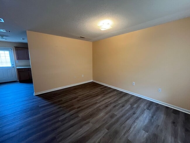 Photo - 1819 Hazel Dr Unidad A