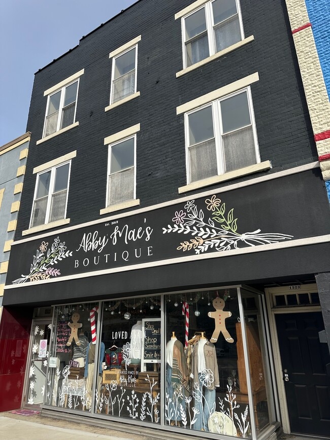 Building Photo - 1323 Winchester Ave Unit 1323