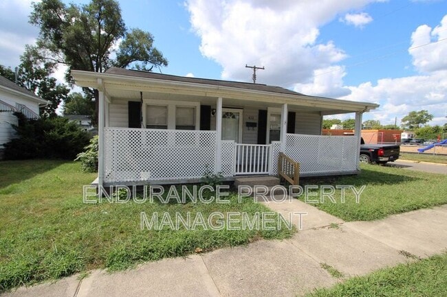 Building Photo - 428 Lake Ave Rental