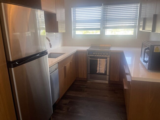 Building Photo - Large Updated 2BR/2BA Bath Condo - Steps from Fort Lauderdale Beach! Unit 505