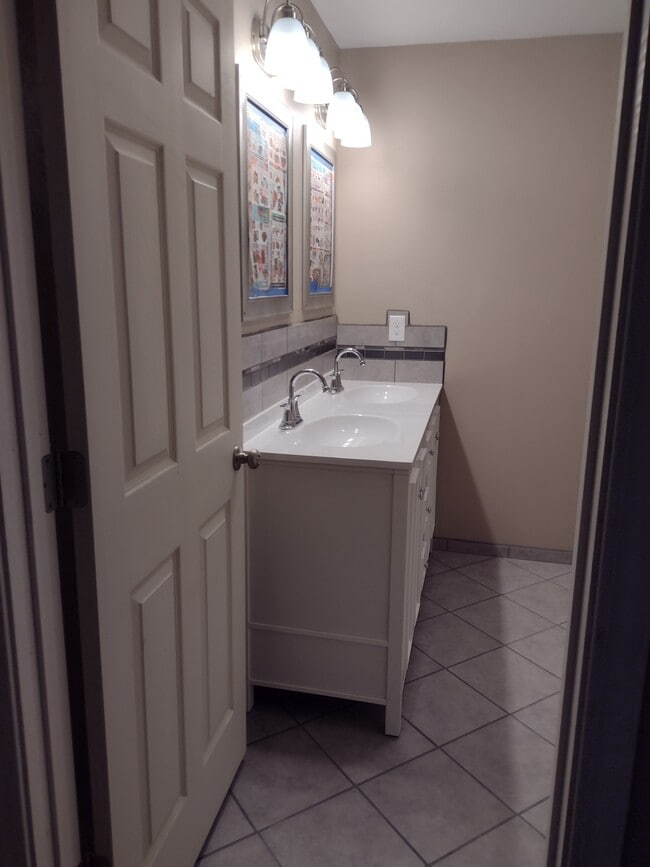 Photo - 1315 Mozi Ln