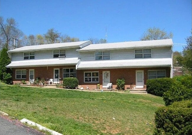 Photo - (MR) 847-853 Tydings Unidad (MR) 847 Tydings