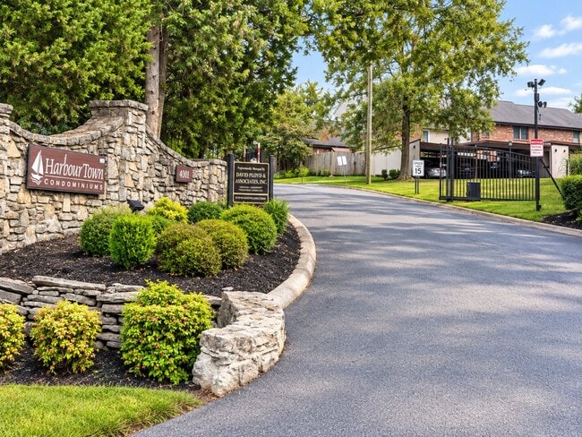 4001 Anderson Rd Unit S155