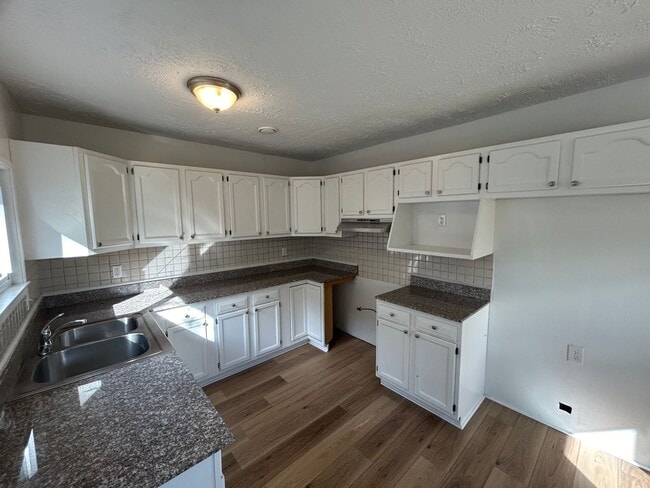 Photo - FULLY UPDATED Eastpointe 3 Bed/1 Bath Ranc...
