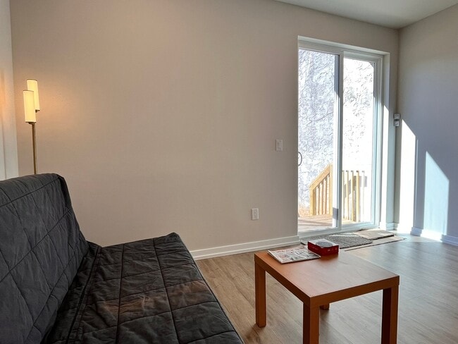 Photo - 2100 Master St