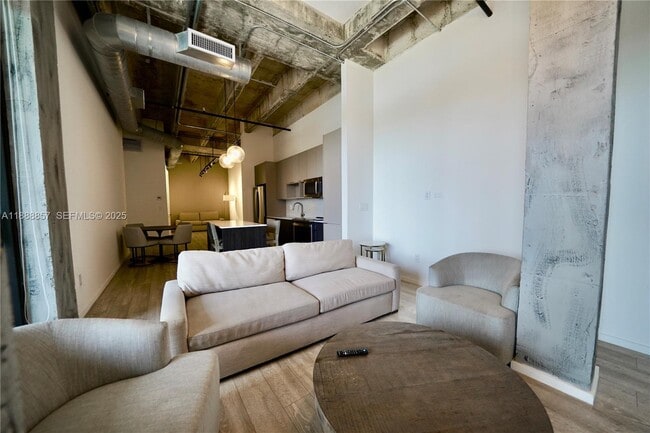 Building Photo - 7920 NE 2nd Ave Unit 305