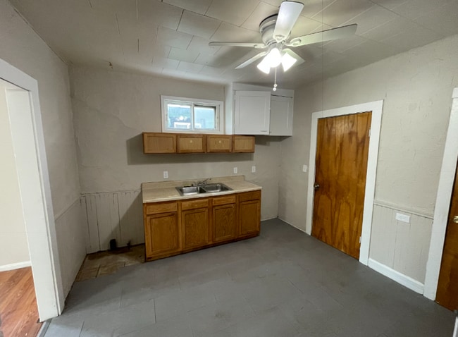 Photo - 3413 E 72nd St