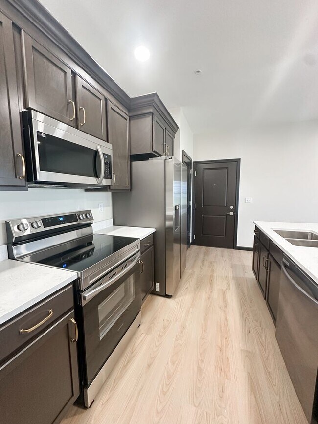 Photo - New! Beautiful 2 Bed, 2 Bath Apartment in ... Unit 2010-203
