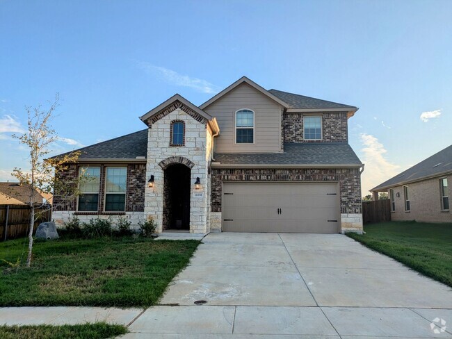 Building Photo - Stunning 4-Bedroom Home in Aubrey