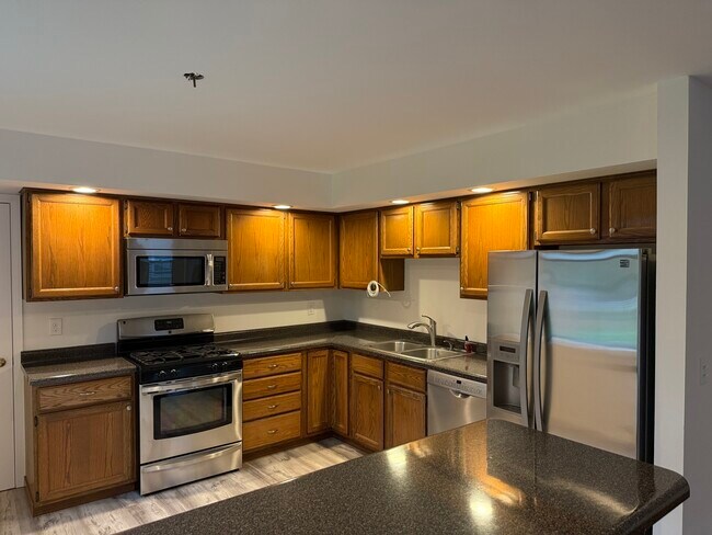 Photo - 504 Old Hunt Rd
