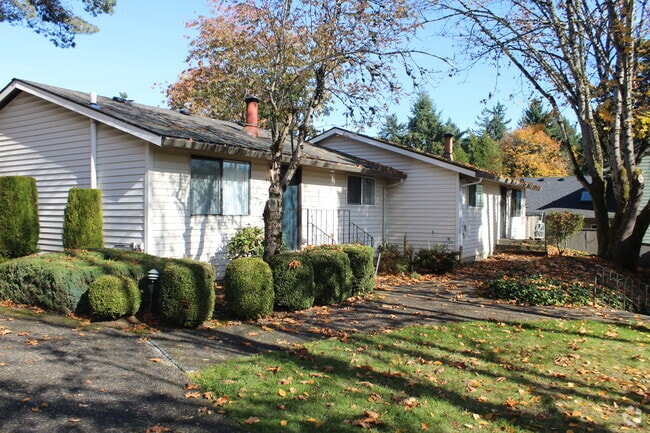 EXTERIOR - Garden Park Estates Rental