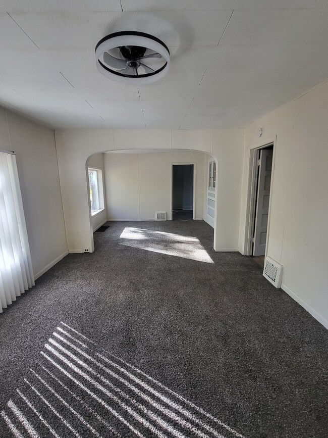 Photo - 3113 Mona St