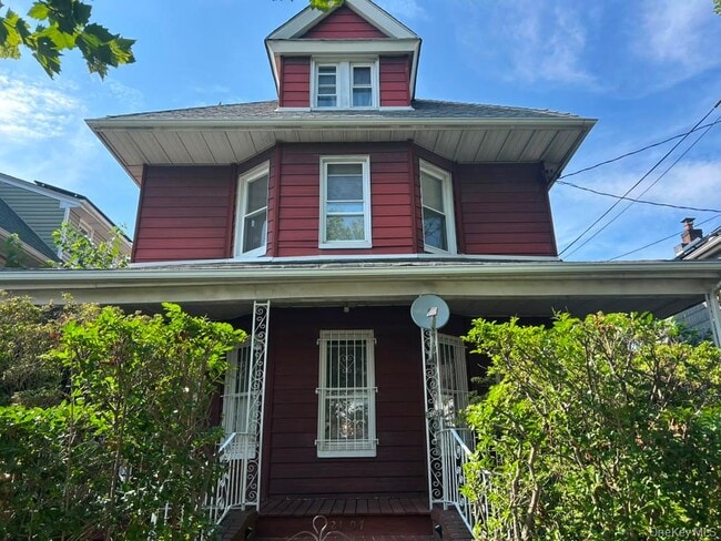 Building Photo - 121-07 97th Ave Unit 2