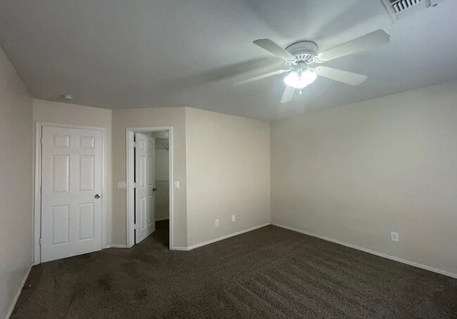 Photo - 5260 Parkglen Ave