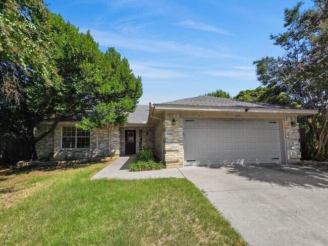 Photo - 687 Pryor Ct N House