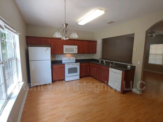 Photo - 1231 Lake Ave