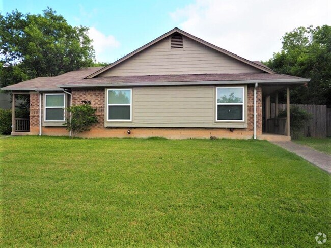Building Photo - 7906AWESTGATE Unit 1 Rental