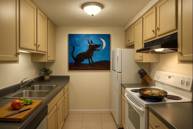 Building Photo - Robindale-East Apartments