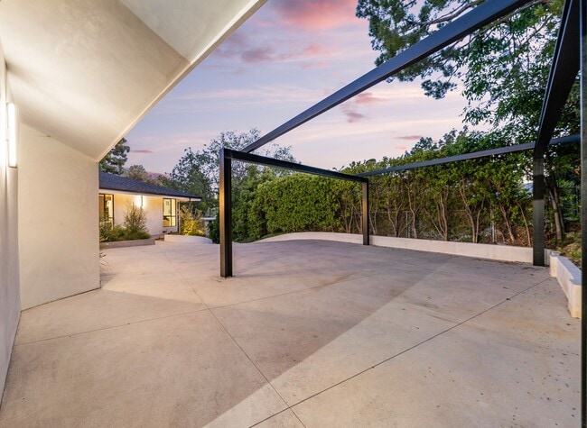 Photo - 16110 Clear Oak Dr