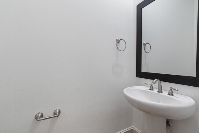 Photo - 1103 Summer St