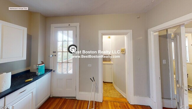 Photo - 63 Dana St Unit 9