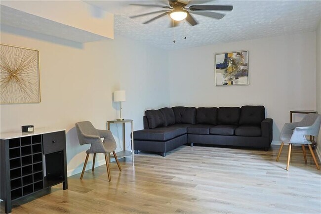 Photo - 4411 Flakes Mill Rd