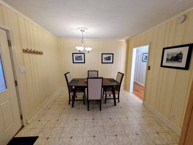 Photo - 1126 Martin St