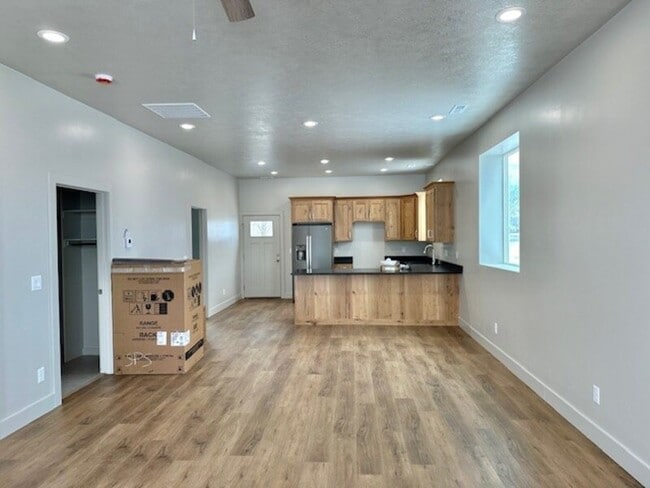 Photo - 7833 W 10400 N