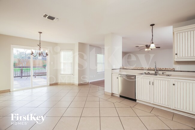 Photo - 3438 Columbia Dr