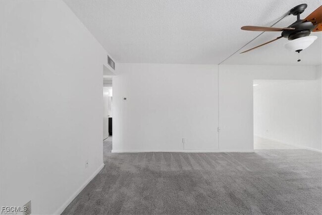 Photo - 339 Joel Blvd Unidad 121