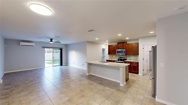 Photo - 17034 Yellow Pine St