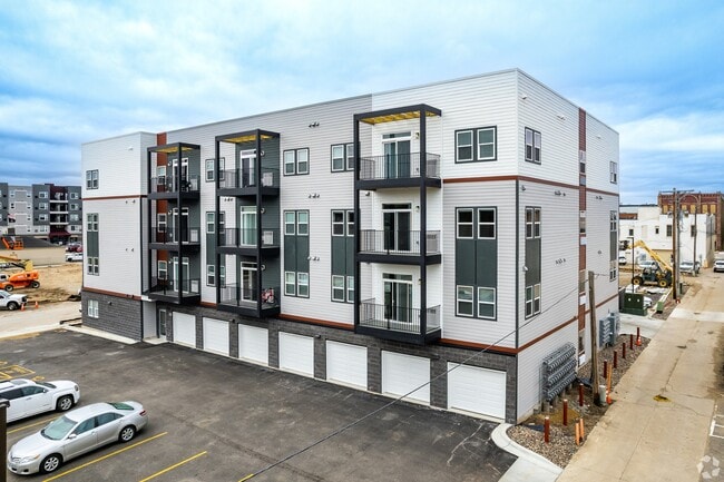 L'Appartement　Pearl botton V/N C/D L'Appartement Pearl botton V/N C/D 【公式通販】