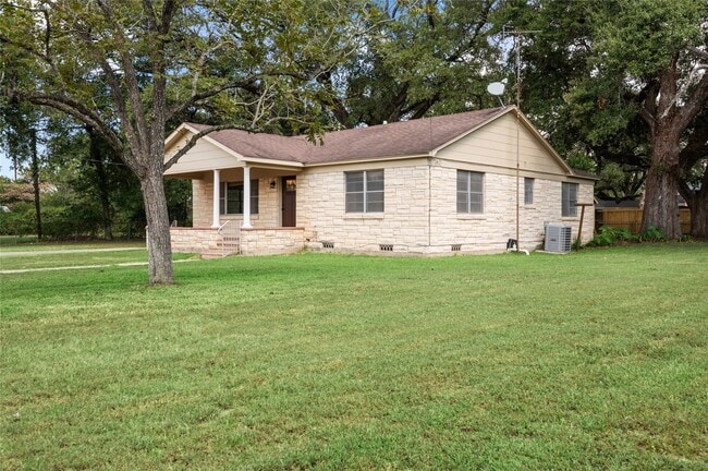 Photo - 940 Hardeman St