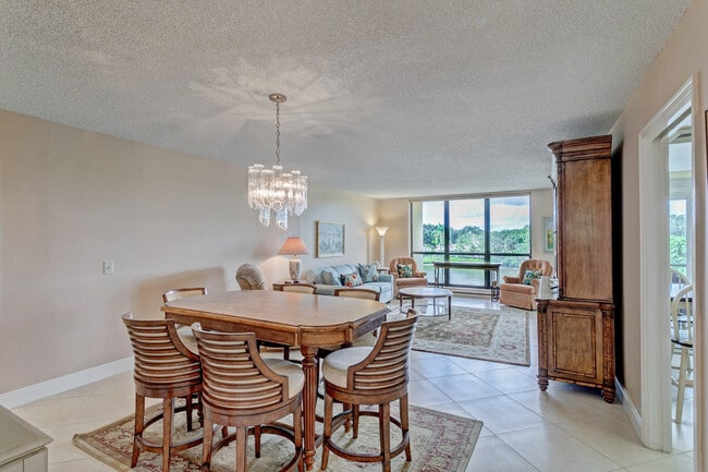 Photo - 5188 Woodland Lakes Dr Unit 335