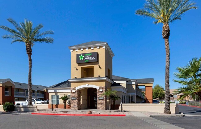 Furnished Studio-Phoenix - Airport - E. Oak St.