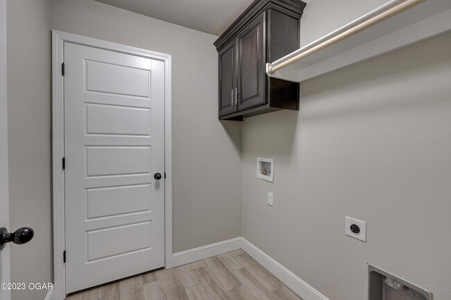 Photo - 2030 Mardale Cir