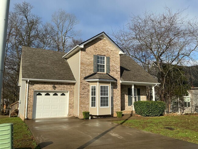 Photo - 1890 Camelot Dr