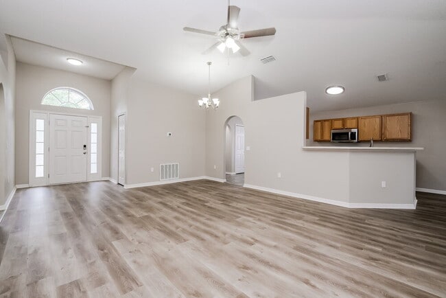 Photo - 10403 Fly Fishing St