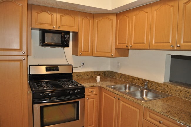 Building Photo - 7713 SW 88th St Unit A203