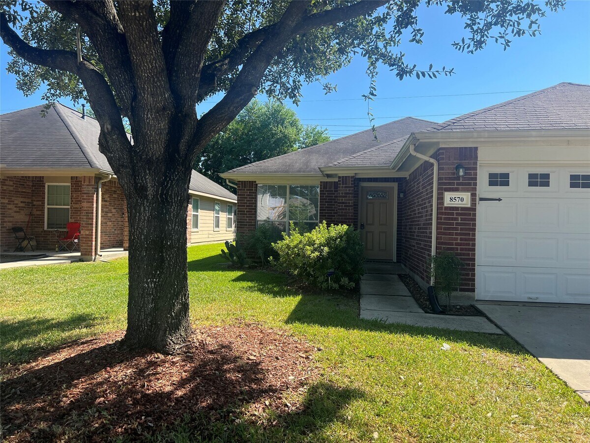Photo - 8570 Chaletford Dr