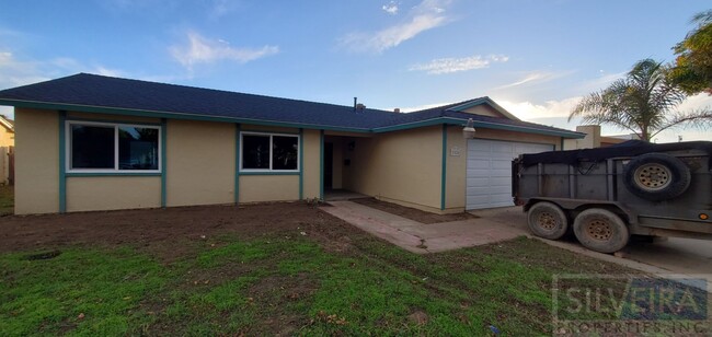 Three Bedroom Home In Santa Maria! - Three Bedroom Home In Santa Maria!