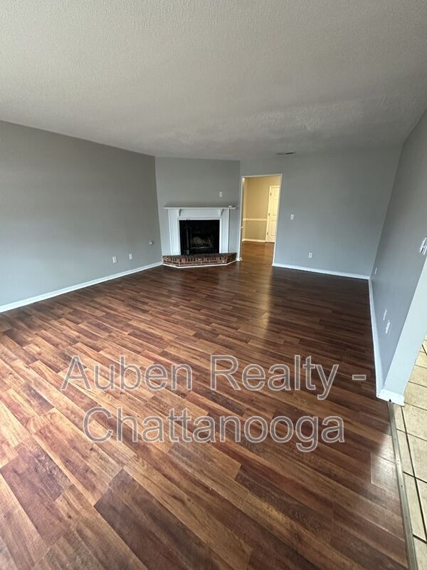 Photo - 1317 Village Green Dr